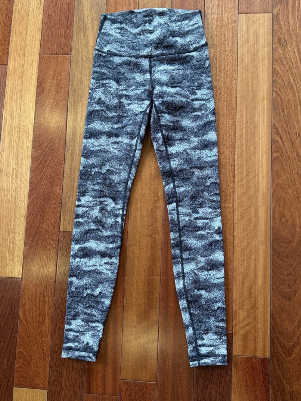 lululemon athletica Women's Gray Black Leggings